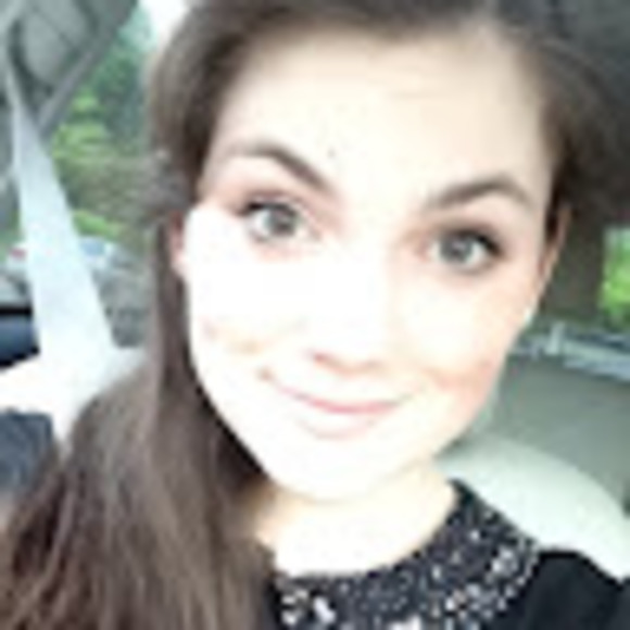 Meet your Posher, Camille - Picture 1 of 1